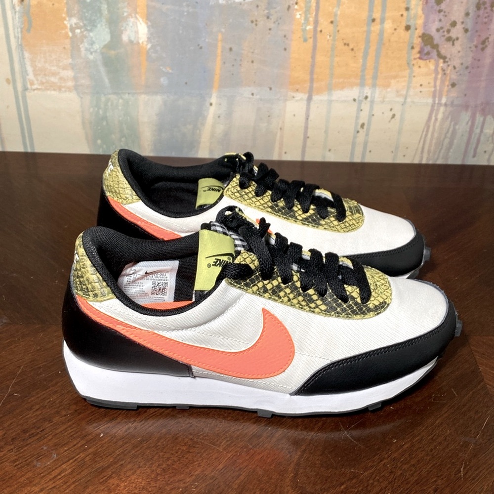 Nike Daybreak Qs Black Total Orange Python Snakes… - image 1